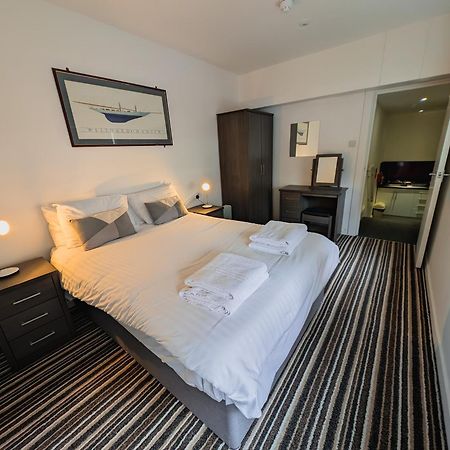 Bay & Harbour Holiday Apartments & Rooms Only Уэстон-сьюпер-Мэр Экстерьер фото