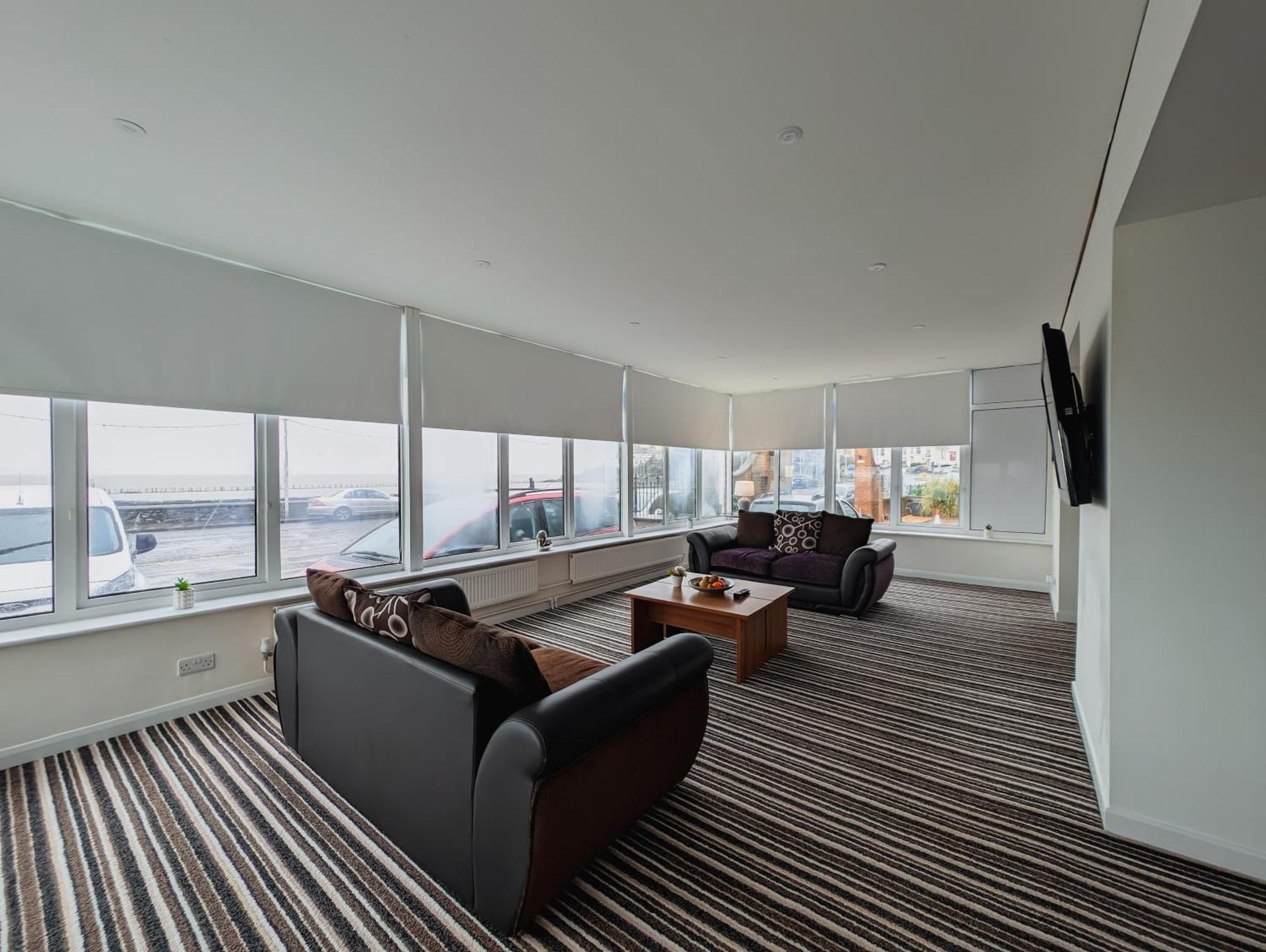 Bay & Harbour Holiday Apartments & Rooms Only Уэстон-сьюпер-Мэр Экстерьер фото