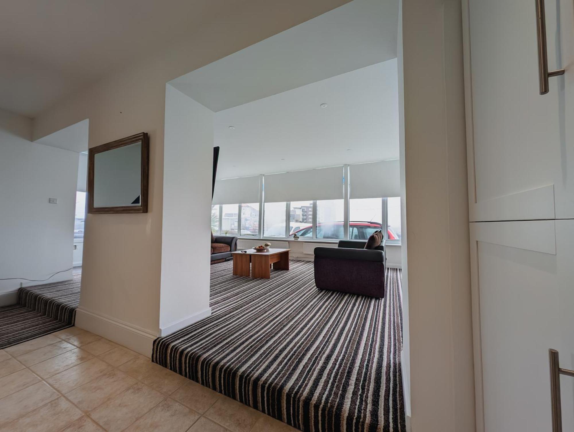 Bay & Harbour Holiday Apartments & Rooms Only Уэстон-сьюпер-Мэр Экстерьер фото