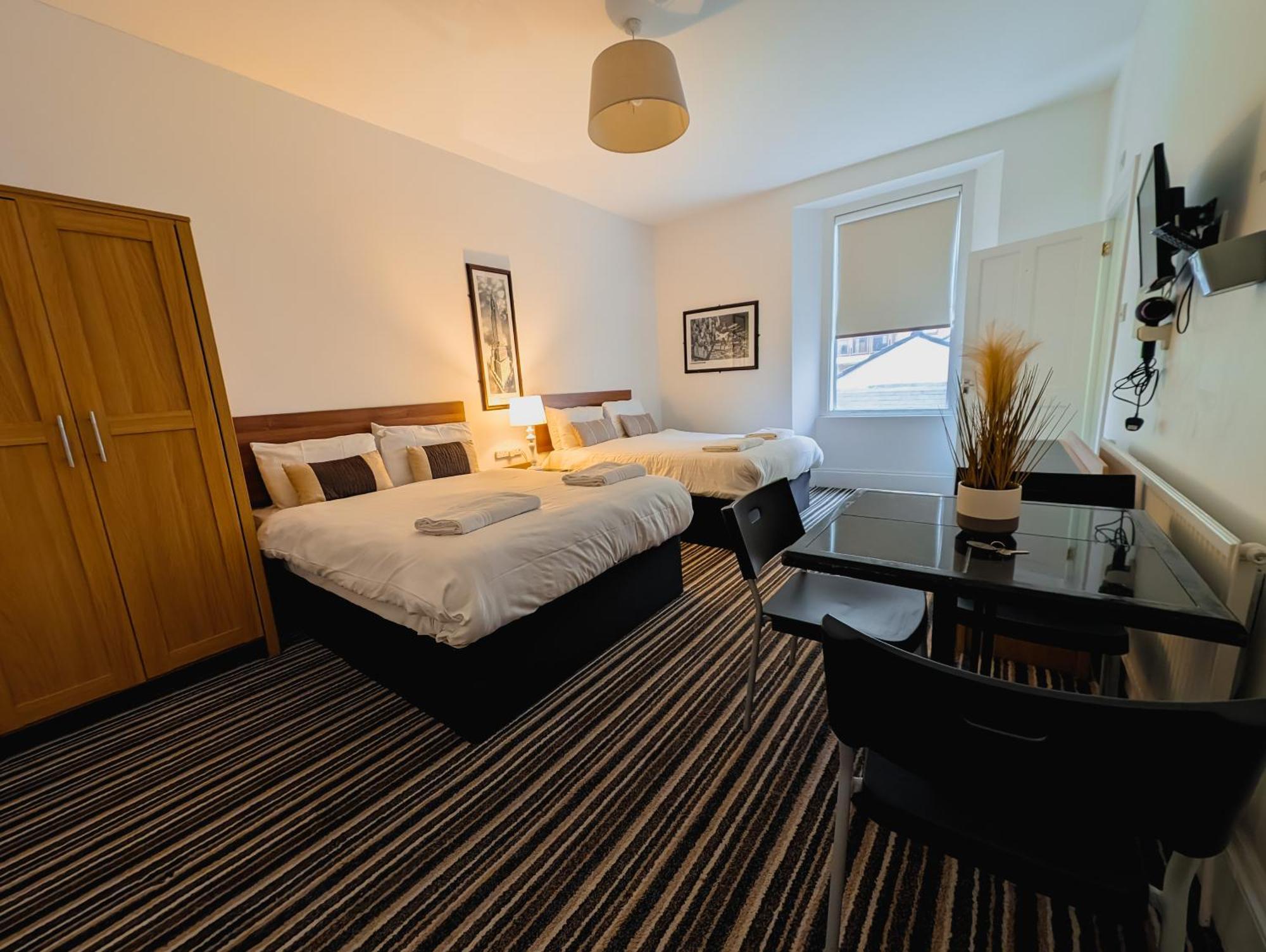 Bay & Harbour Holiday Apartments & Rooms Only Уэстон-сьюпер-Мэр Экстерьер фото