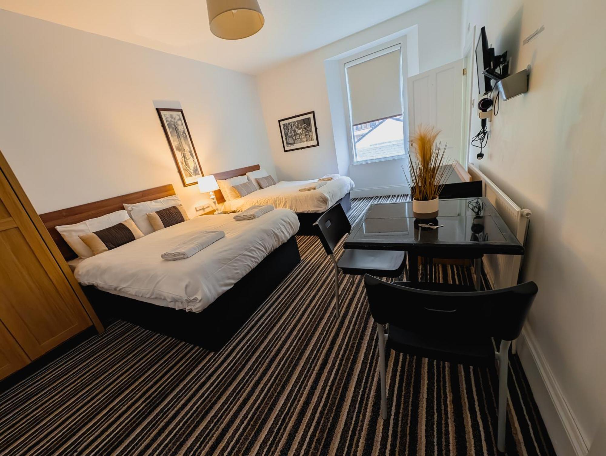 Bay & Harbour Holiday Apartments & Rooms Only Уэстон-сьюпер-Мэр Экстерьер фото