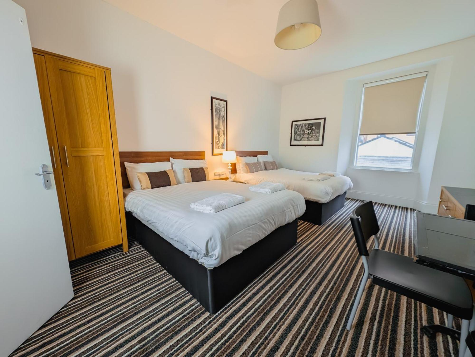Bay & Harbour Holiday Apartments & Rooms Only Уэстон-сьюпер-Мэр Экстерьер фото